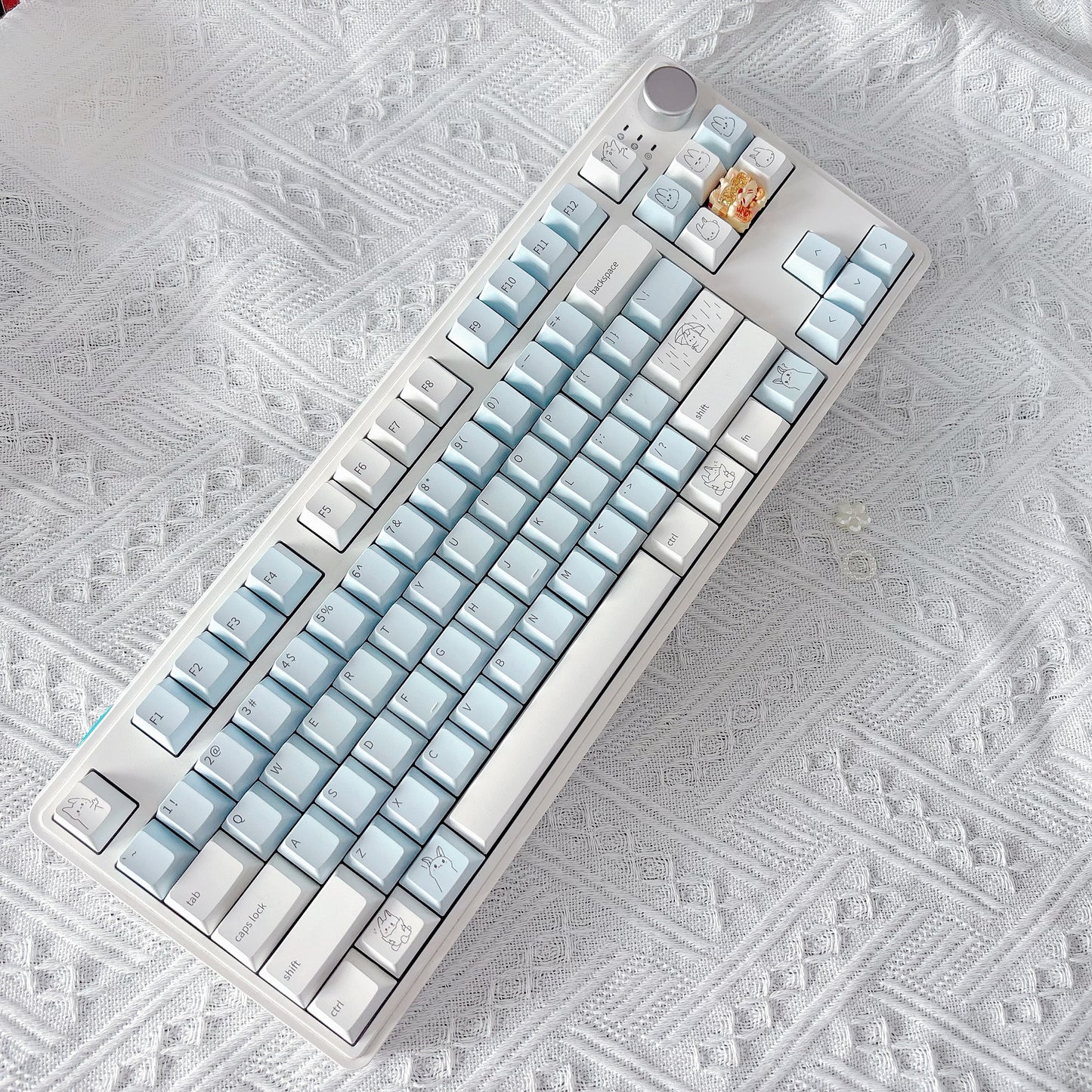 QTUO Blue Bunny Keycaps Cherry Profiles